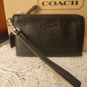 COACH Black Pebbled Double Gold Zipper Wallet Wristlet